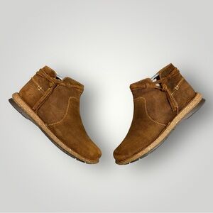 BORN Women's Wynter Comfort Booties Sz‎ 7.5